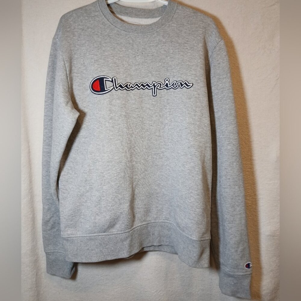 Champion Long Sleeve Pullover Medium  Sweatshirt